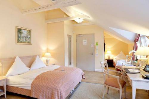 Dreibettzimmer im Hotel Villa Monte Vino Potsdam